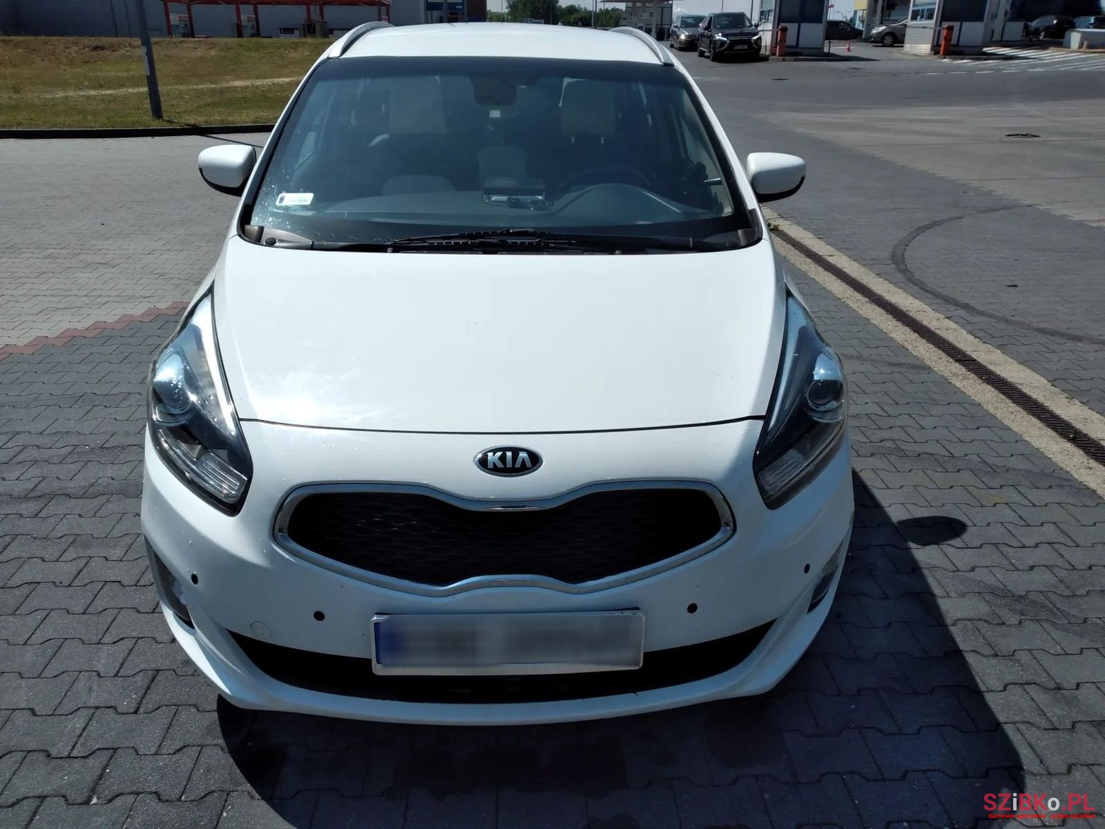 2013' Kia Carens photo #2