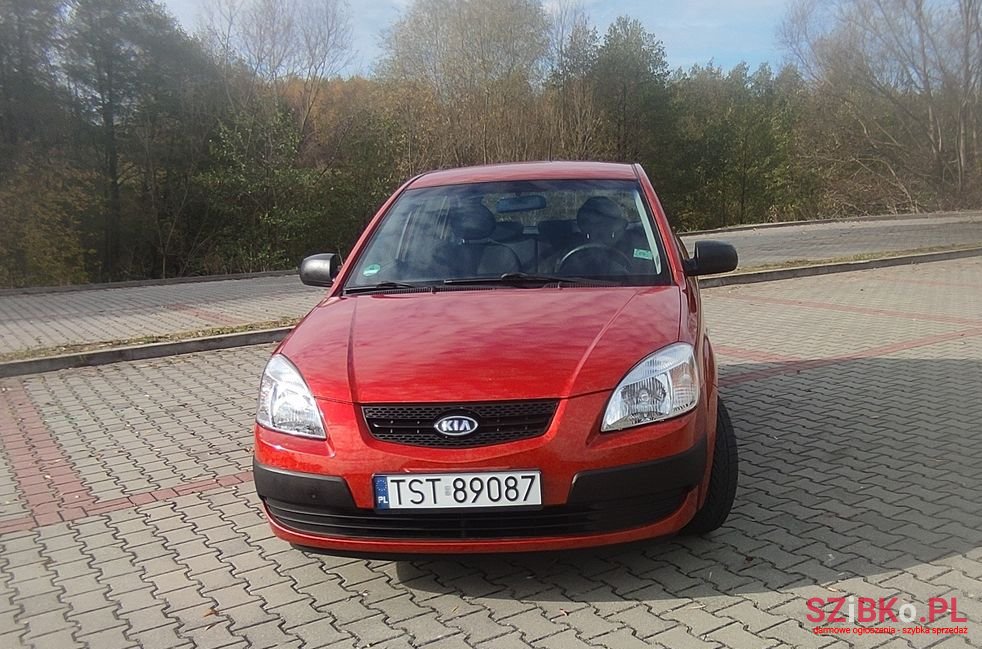 2006' Kia Rio photo #1