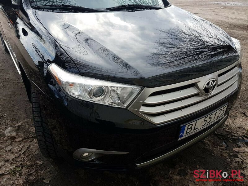 2013' Toyota Highlander photo #3