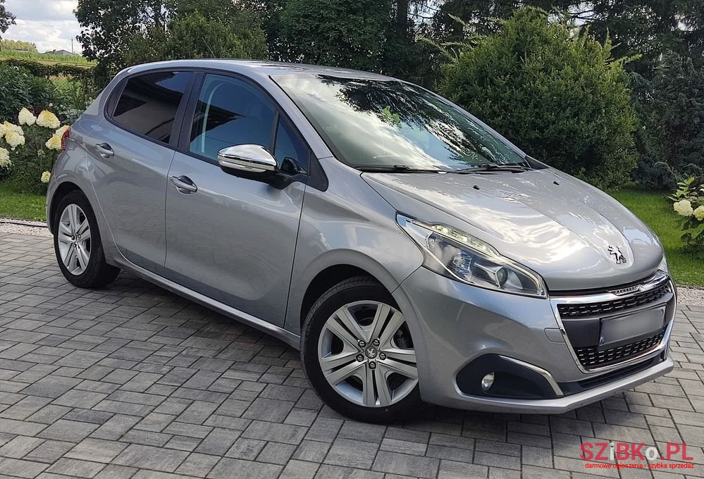 2019' Peugeot 208 photo #1