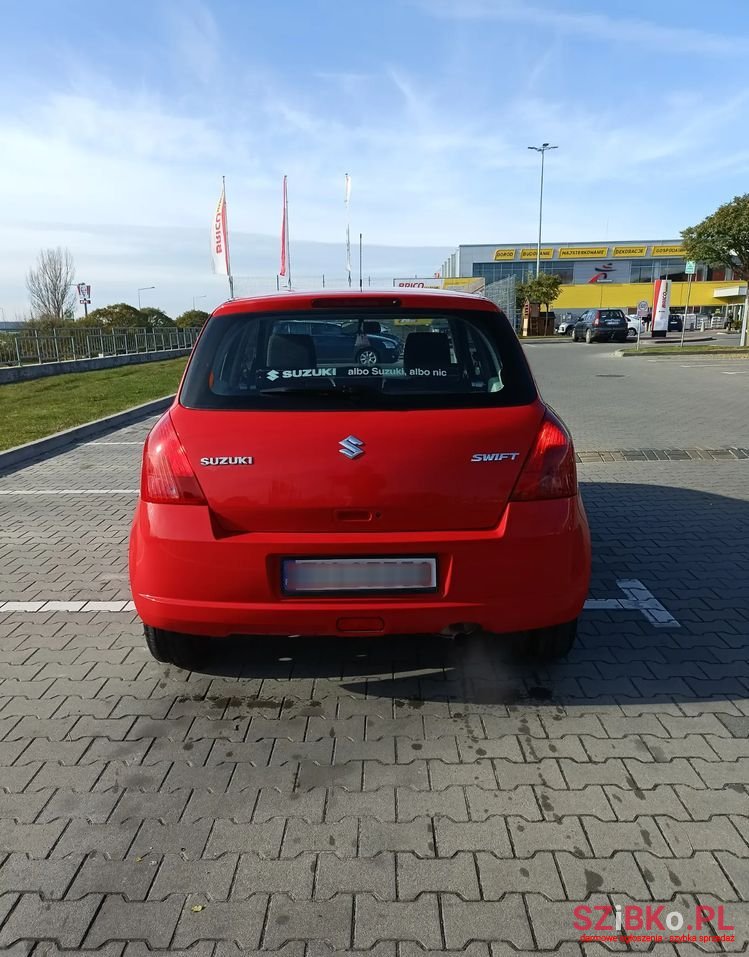 2007' Suzuki Swift 1.3 Club photo #5