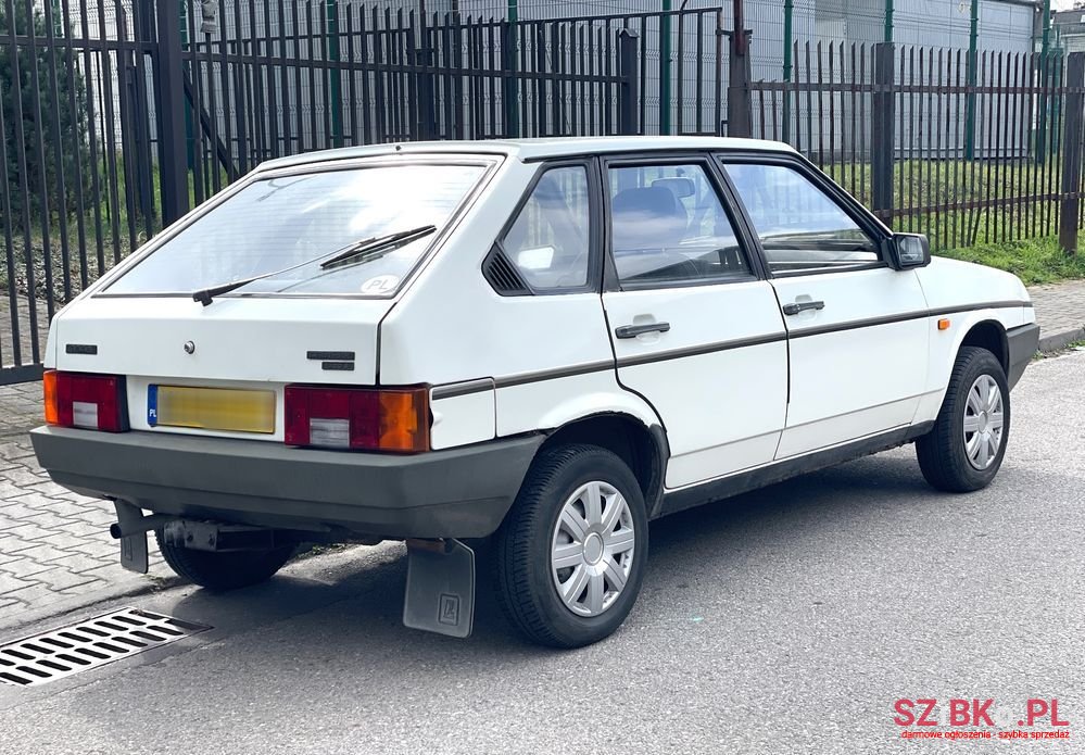 1990' Lada Samara 1300 (2109) photo #3