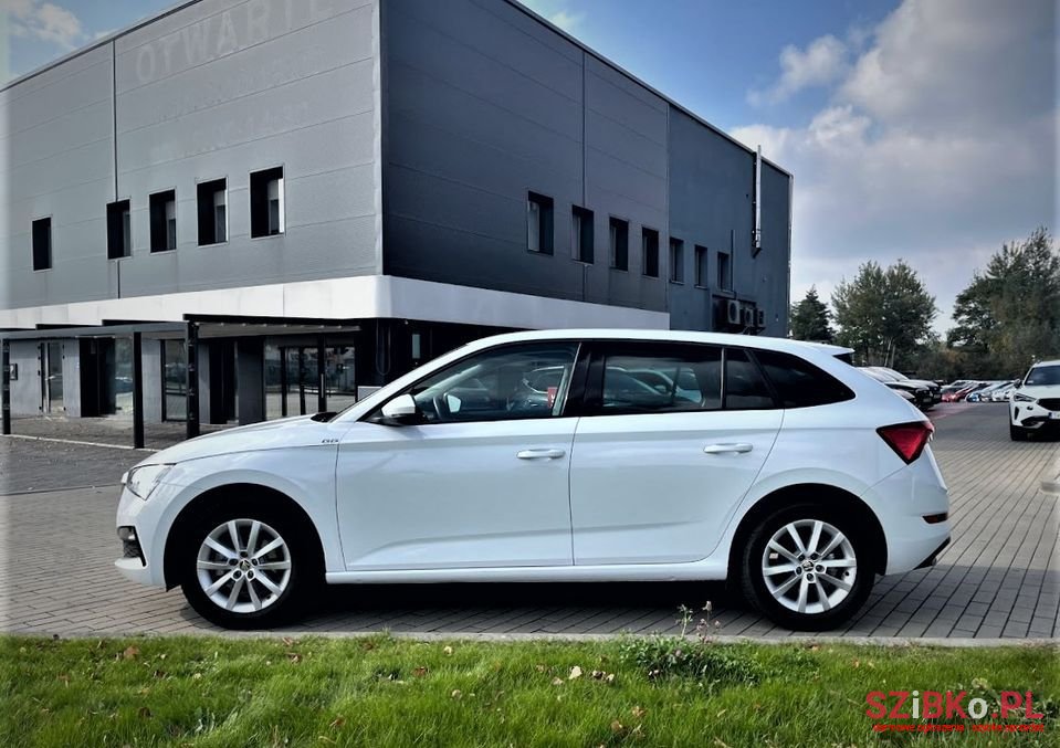 2019' Skoda Scala photo #2