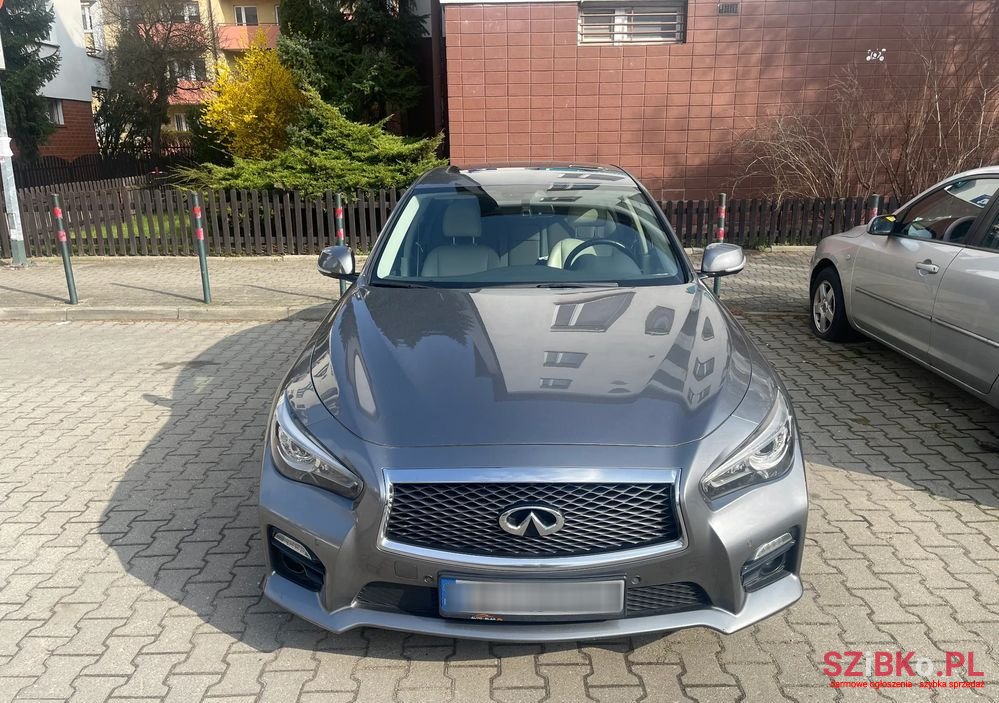 2017' Infiniti Q50 photo #2