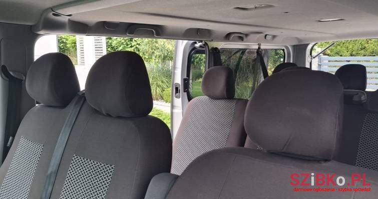 2012' Renault Trafic photo #4