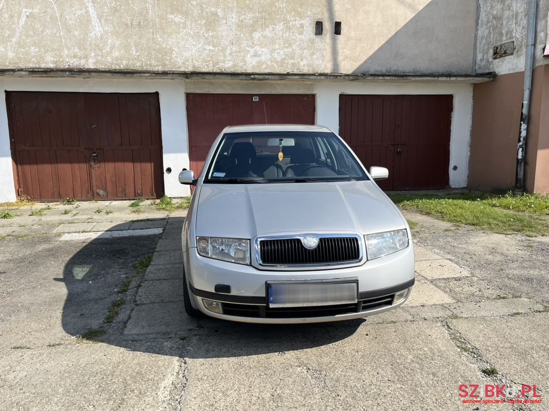 2002' Skoda Fabia photo #3