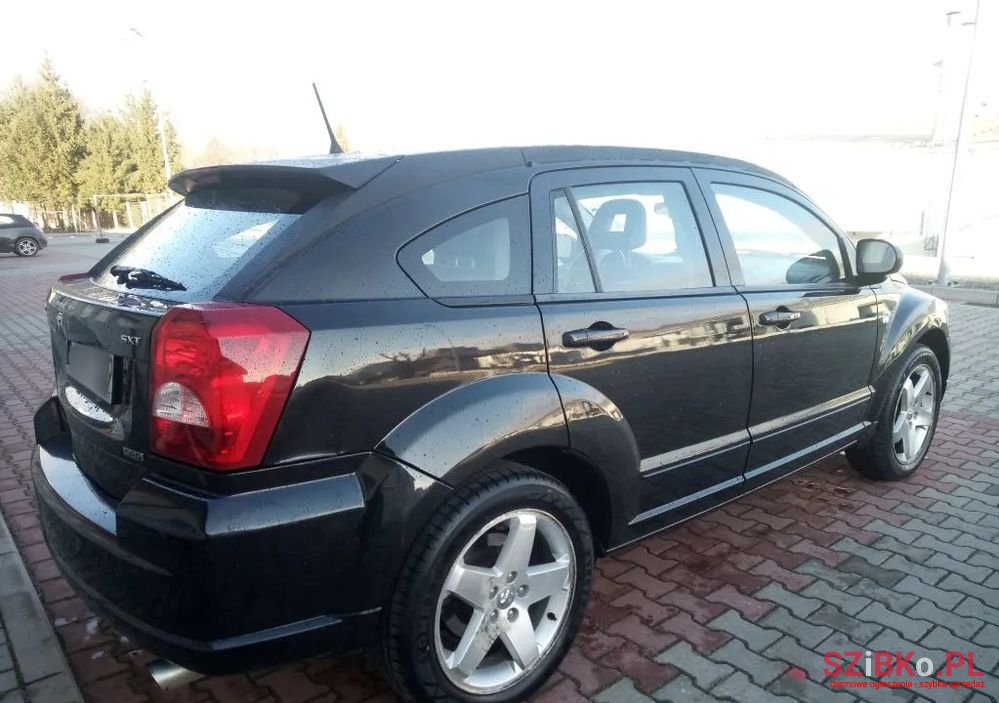 2008' Dodge Caliber 2.0 Crd Sxt photo #3