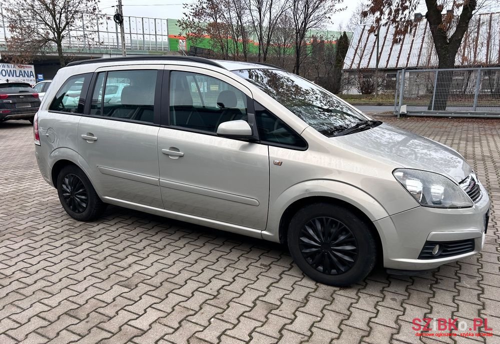 2006' Opel Zafira 1.8 Family Plus photo #4