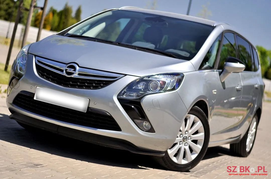 2015' Opel Zafira photo #6