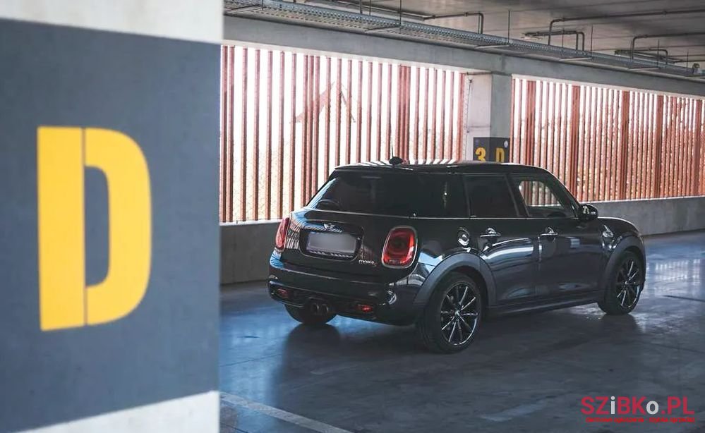 2018' MINI Cooper S Sport photo #3