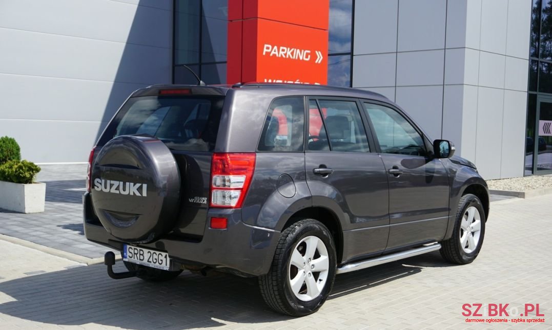 2009' Suzuki Grand Vitara photo #2