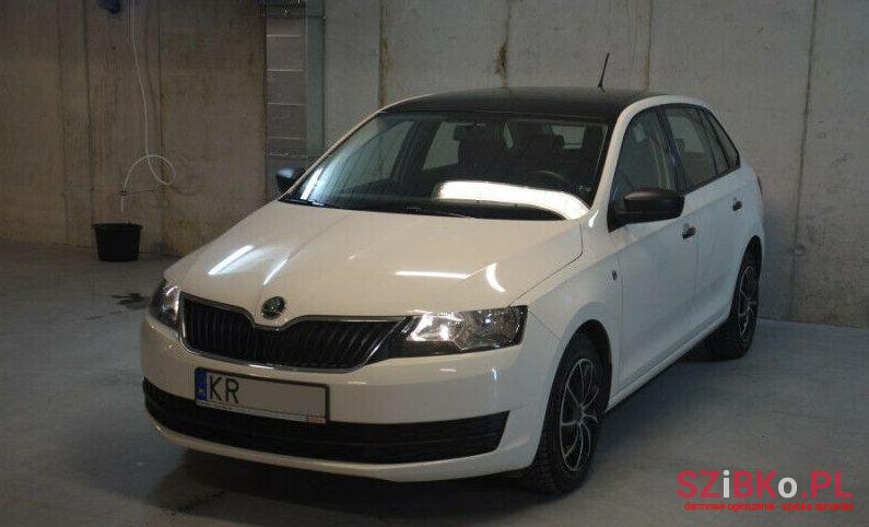 2014' Skoda Rapid photo #1