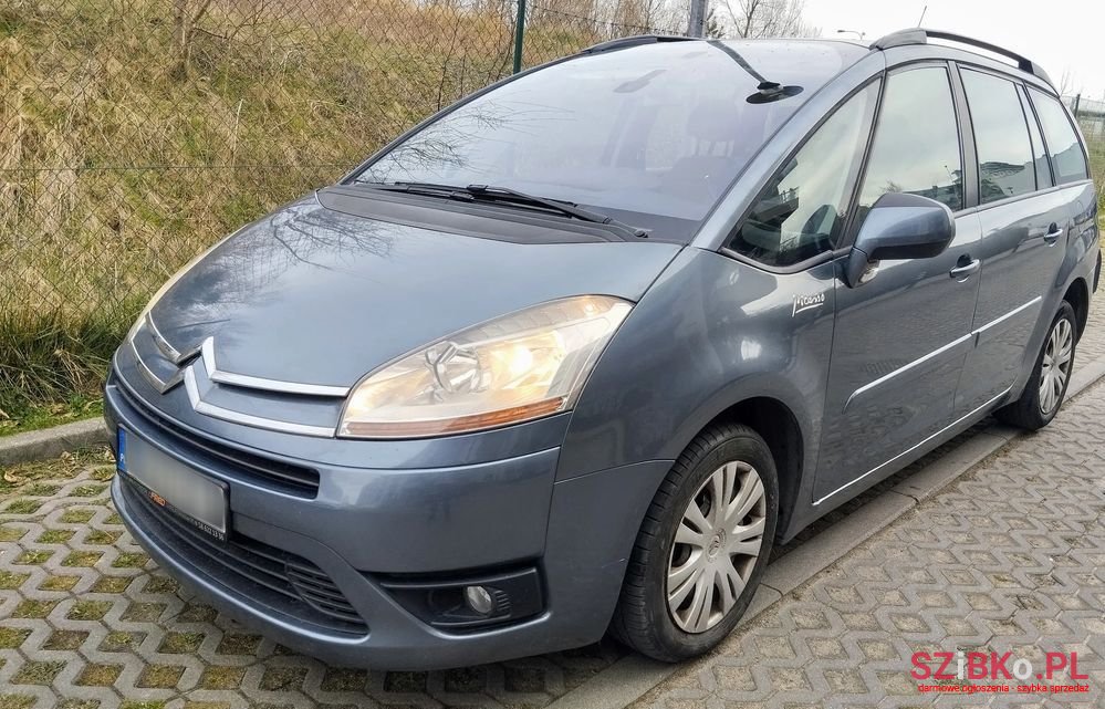 2008' Citroen C4 Picasso photo #3