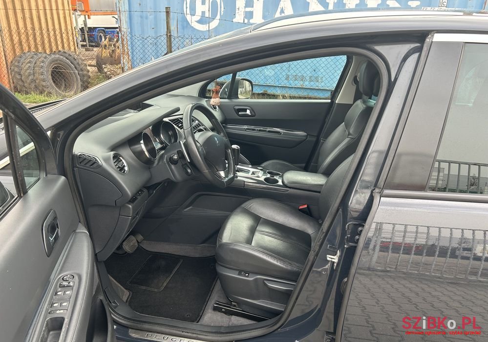 2011' Peugeot 3008 1.6 Hdi Premium photo #4