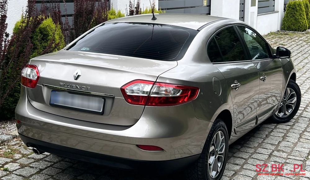 2011' Renault Fluence photo #4