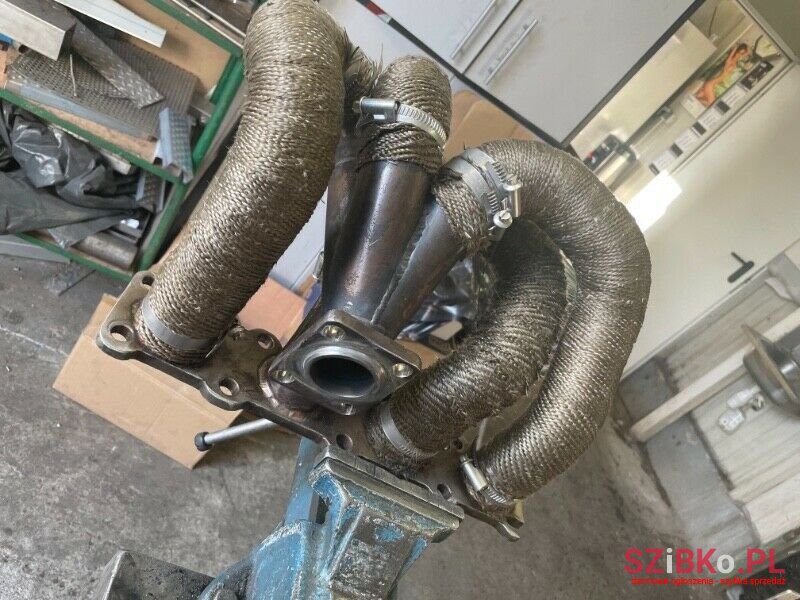 2010' Hyundai Genesis photo #3