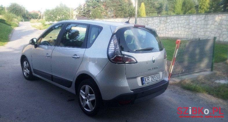 2012' Renault Scenic photo #2