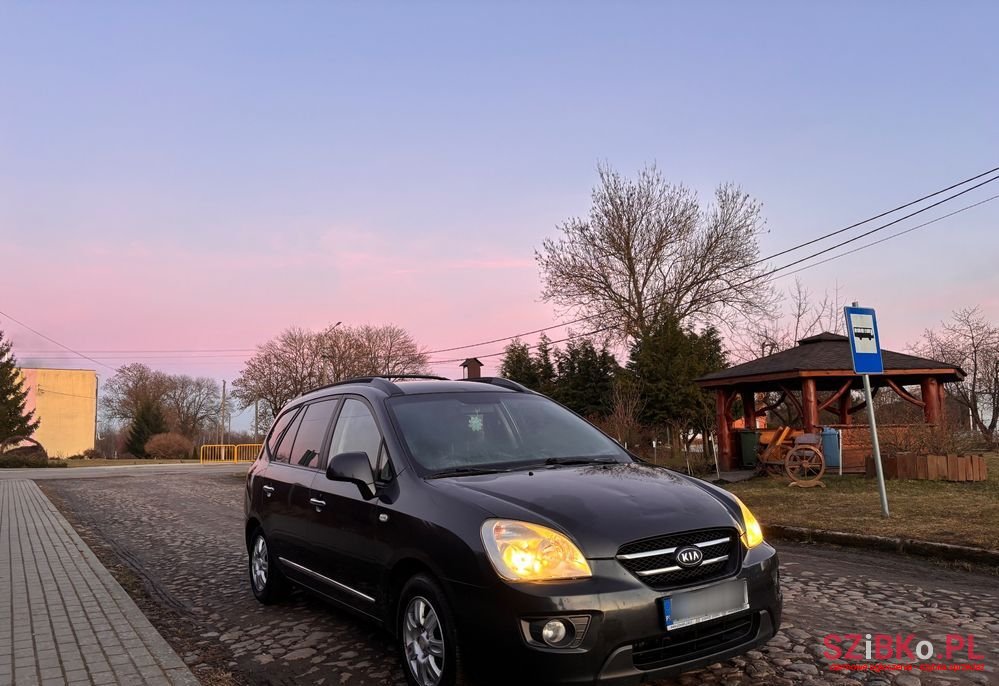 2007' Kia Carens photo #1