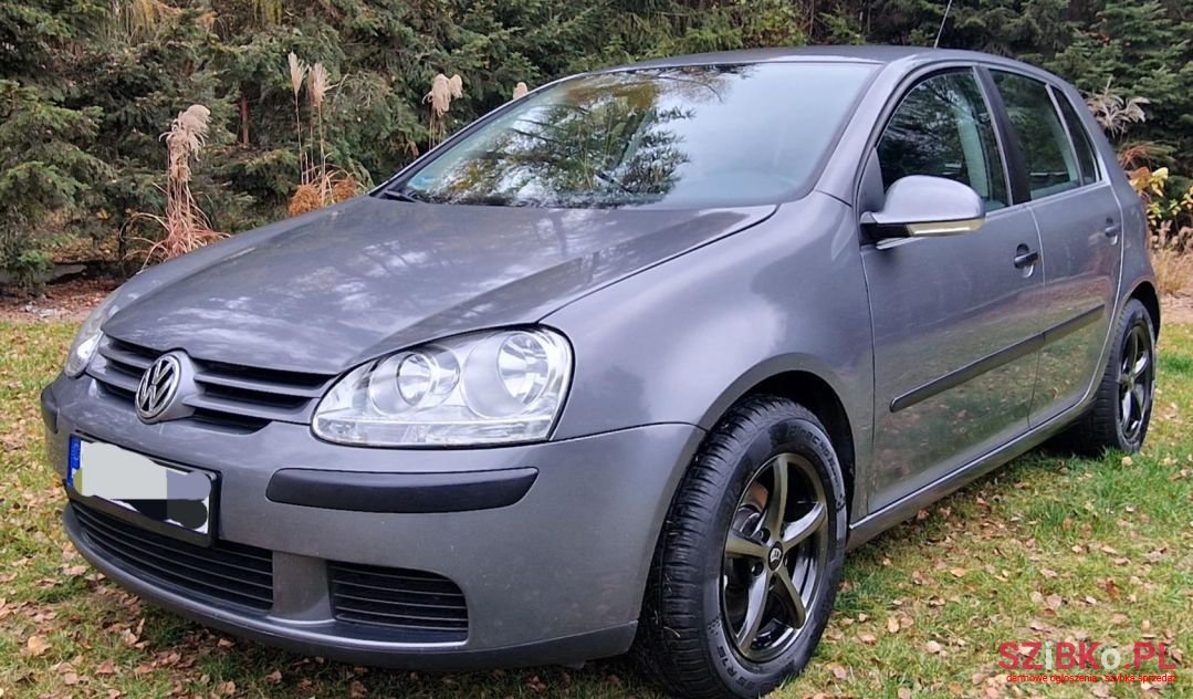 2005' Volkswagen Golf photo #1