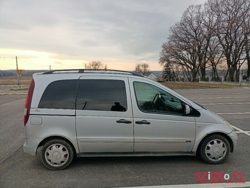 2004' Mercedes-Benz Vaneo photo #6