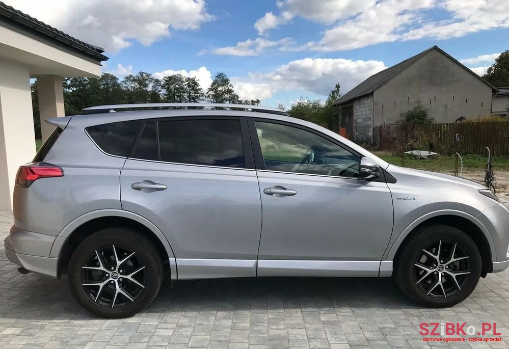 2016' Toyota RAV4 photo #1