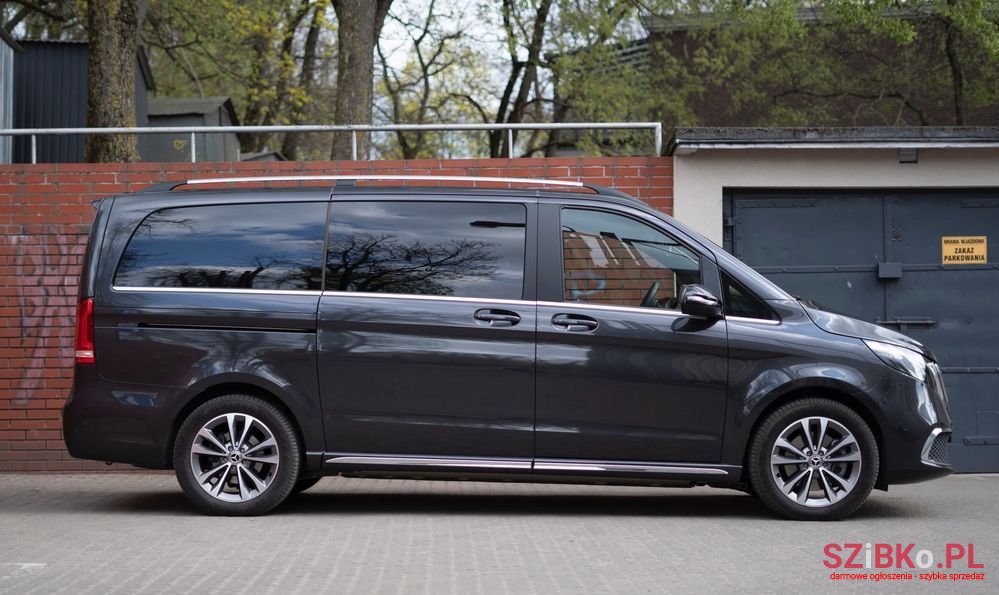 2023' Mercedes-Benz EQV photo #4