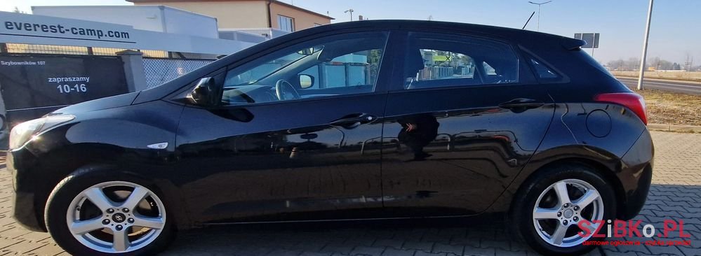 2016' Hyundai i30 photo #2