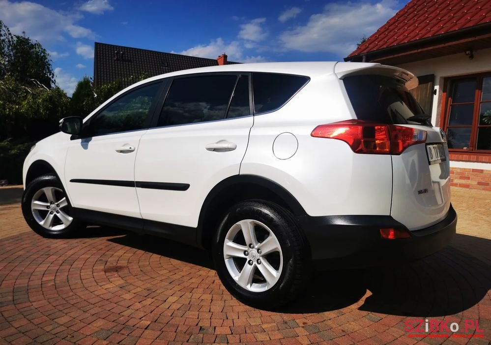 2013' Toyota RAV4 photo #3