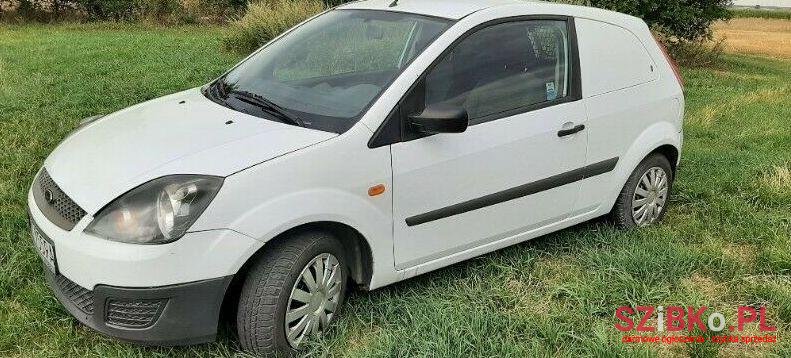 2008' Ford Fiesta photo #1