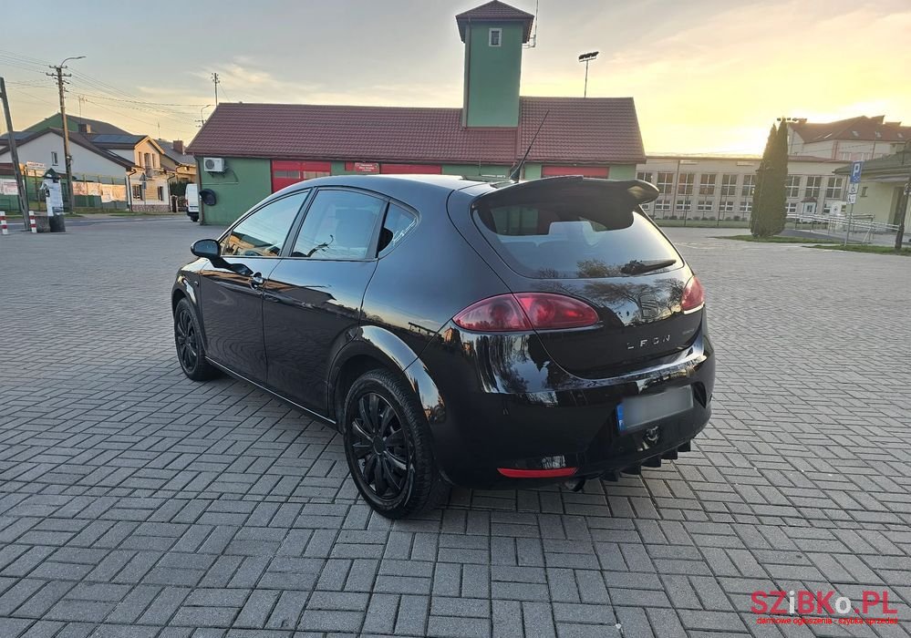 2008' SEAT Leon photo #5