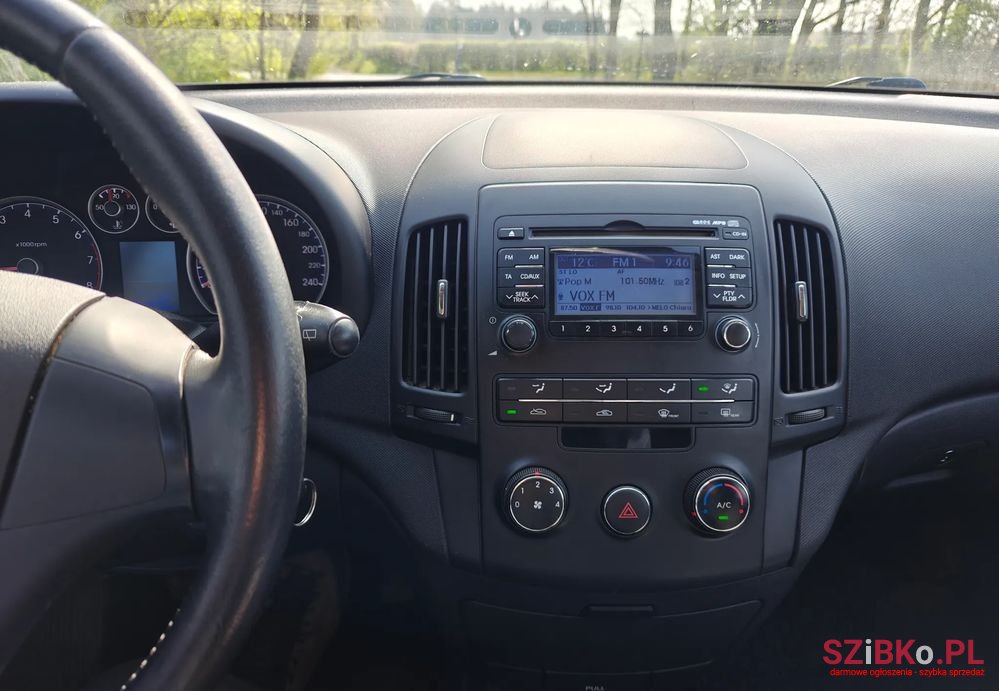 2010' Hyundai i30 photo #5