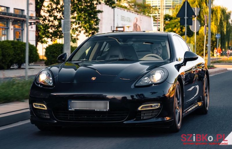 2011' Porsche Panamera Turbo Pdk photo #2