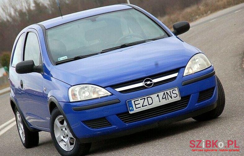 2005' Opel Corsa photo #1