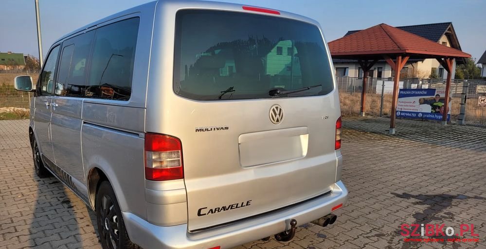 2005' Volkswagen Caravelle photo #3