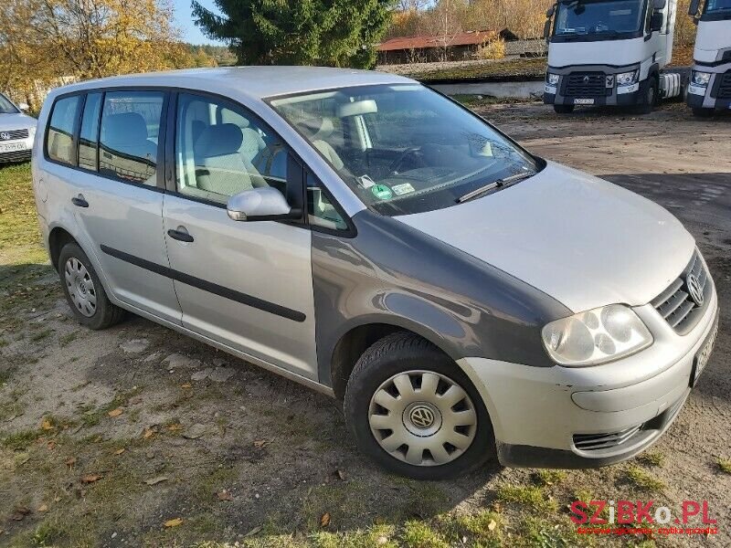 2003' Volkswagen Touran photo #1