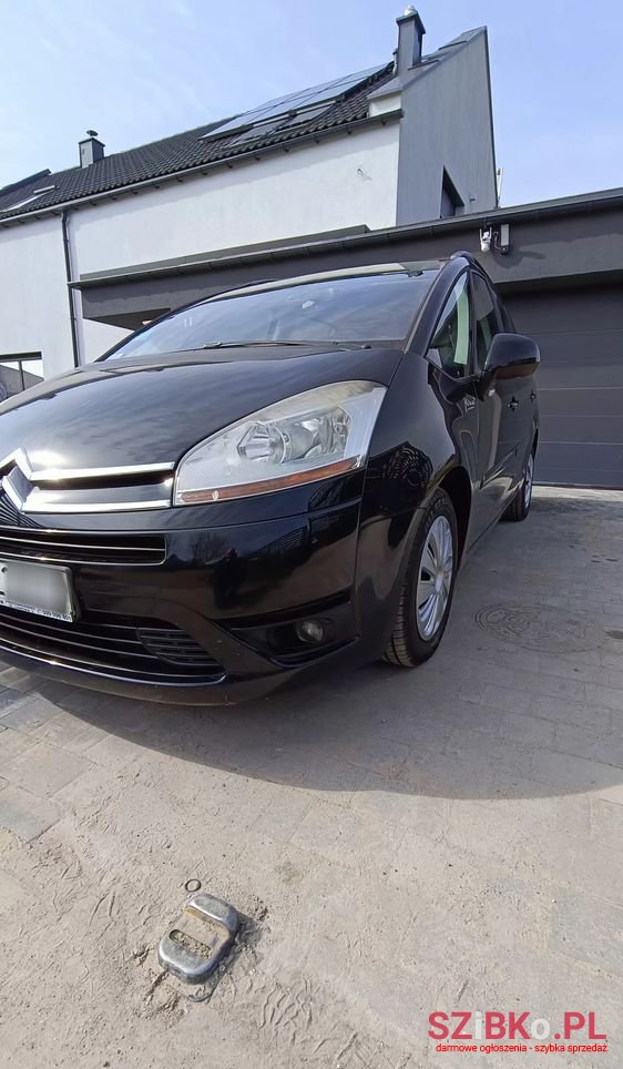 2010' Citroen C4 photo #2