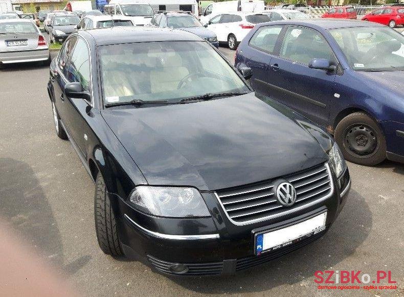 2003' Volkswagen Passat photo #1