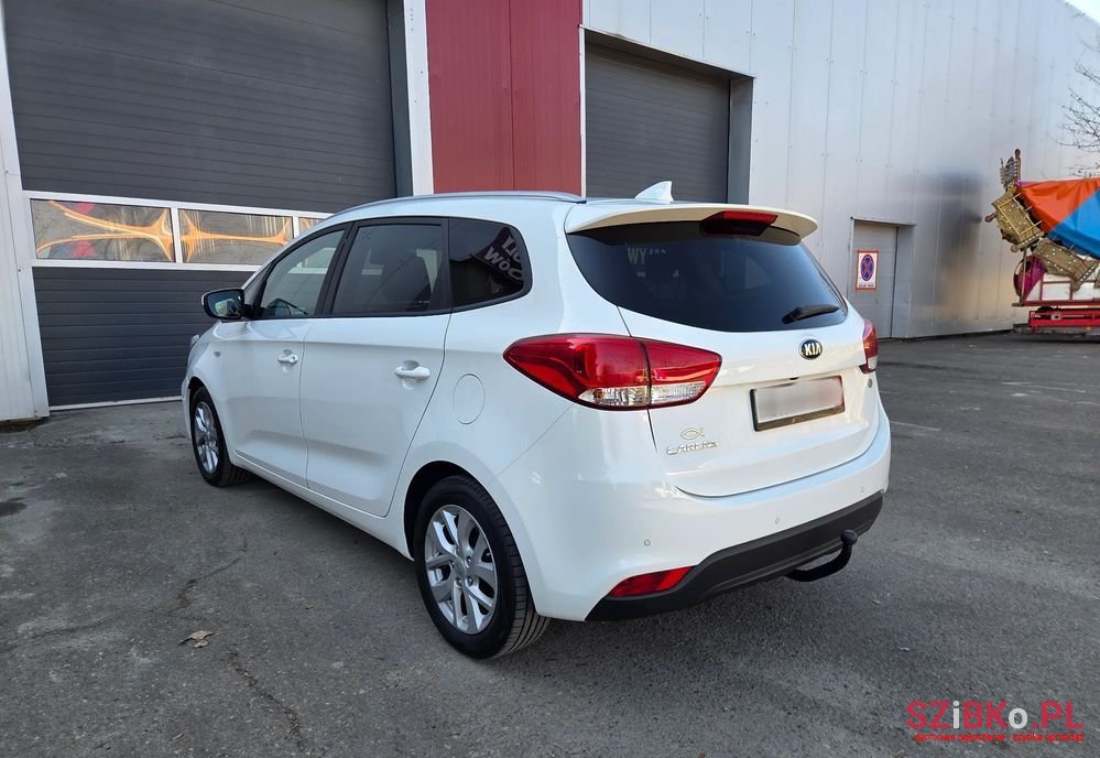 2017' Kia Carens photo #3