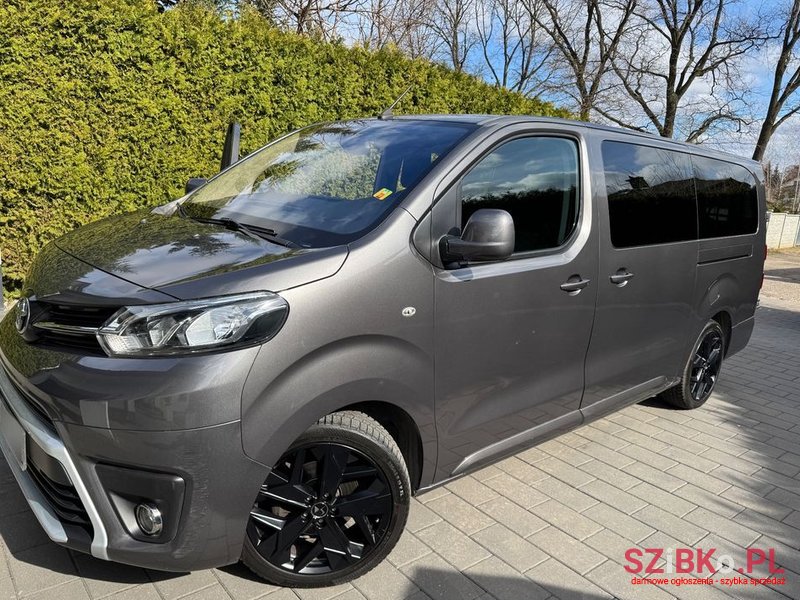 2018' Toyota ProAce Verso photo #6