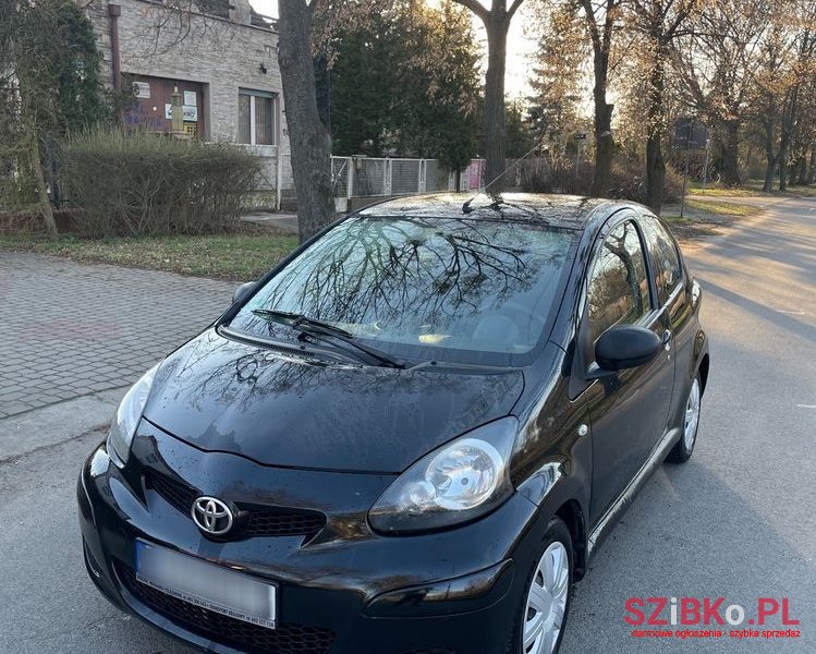 2012' Toyota Aygo 1.0 Vvt-I photo #2