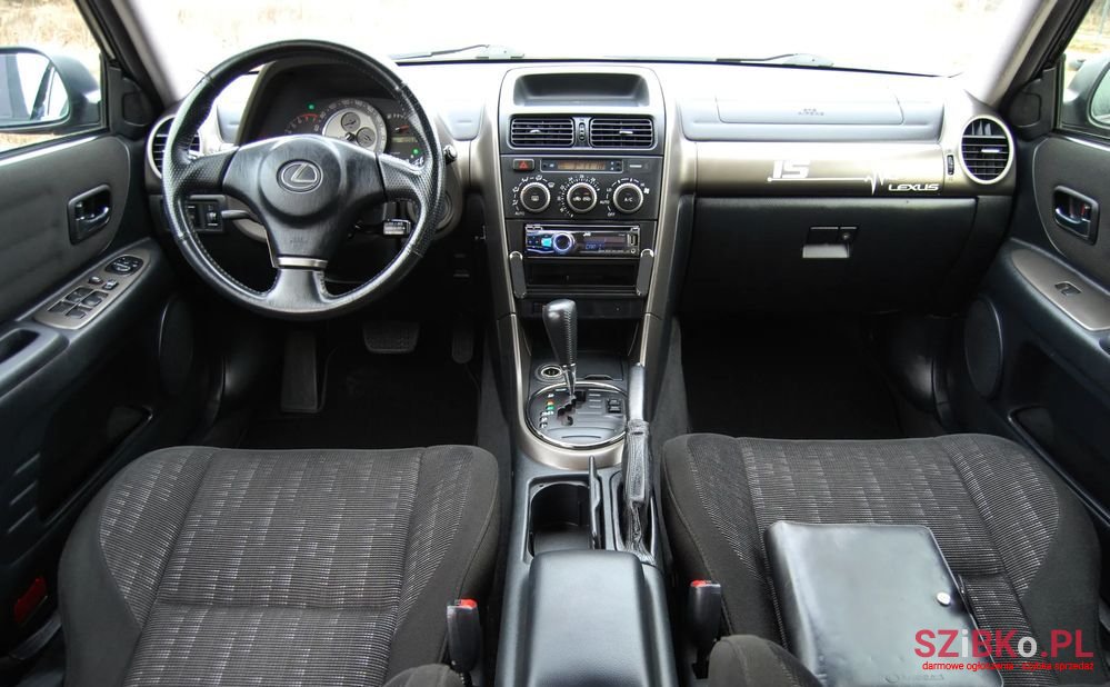 2000' Lexus IS 200 Elegance photo #5