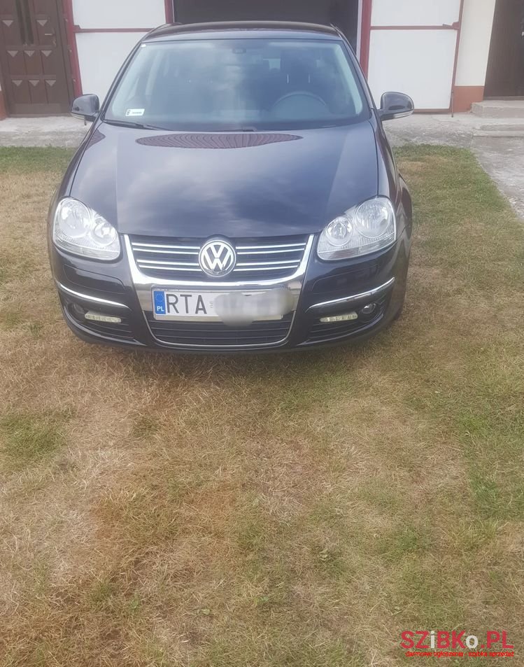 2008' Volkswagen Jetta photo #1