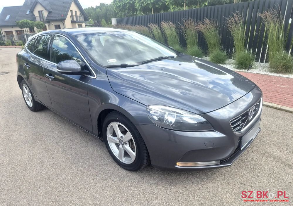 2012' Volvo V40 photo #1