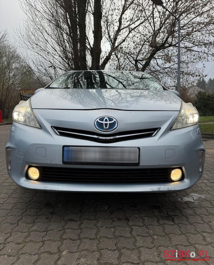 2012' Toyota Prius photo #2