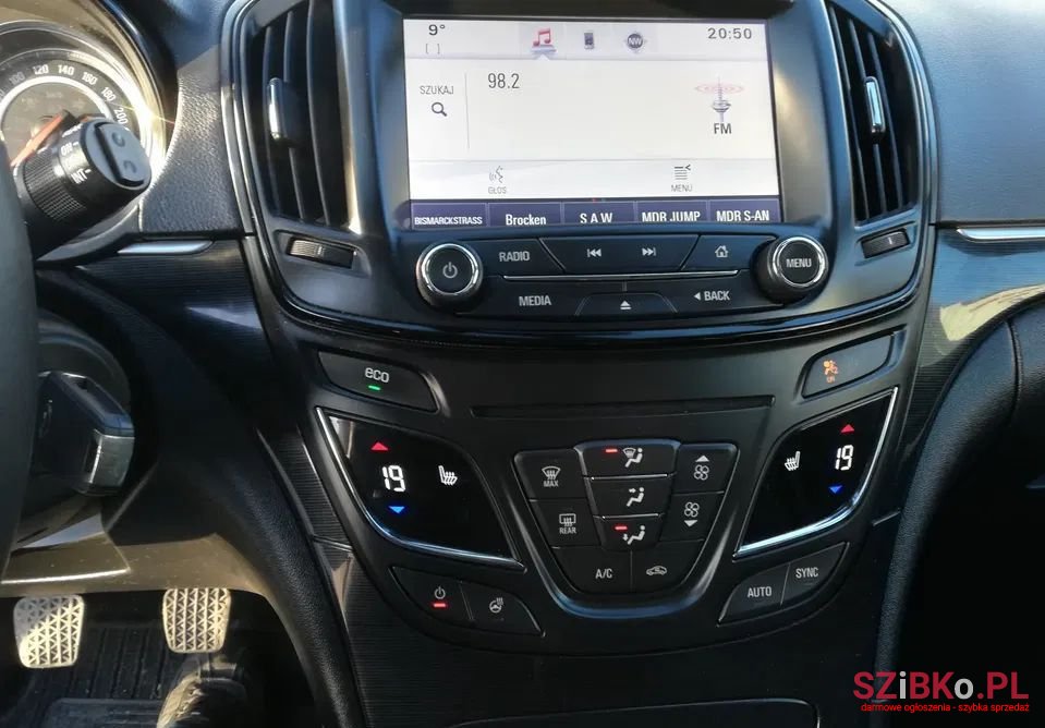 2015' Opel Insignia photo #3