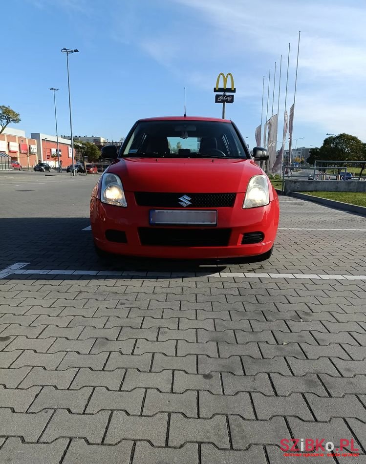 2007' Suzuki Swift 1.3 Club photo #2
