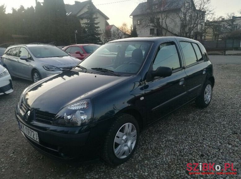 2004' Renault Clio photo #1