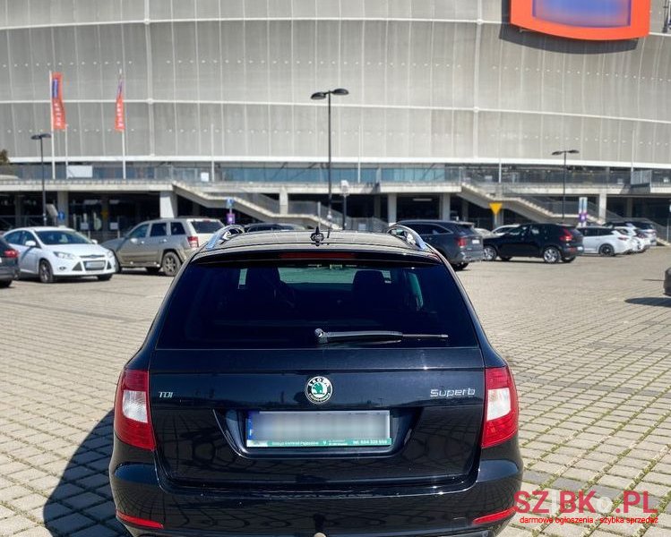 2013' Skoda Superb photo #5