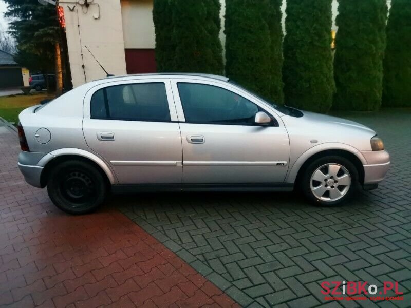 2004' Opel Astra photo #4