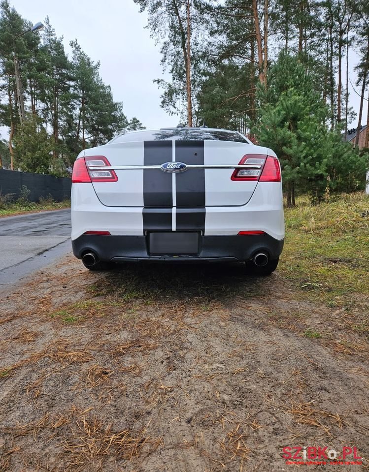 2014' Ford Taurus photo #3
